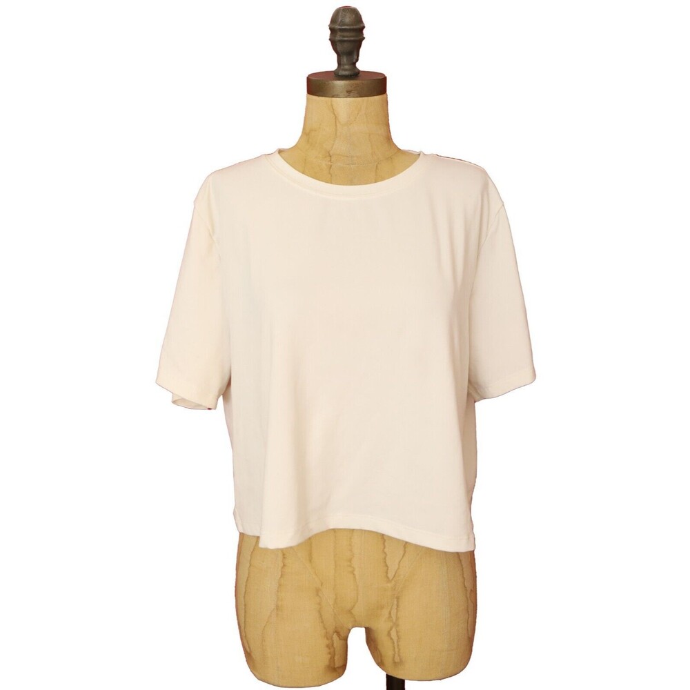 FABLETICS Cropped Micro Stretch Knit Tee M White Short Sleeve Crew Top EUC B59